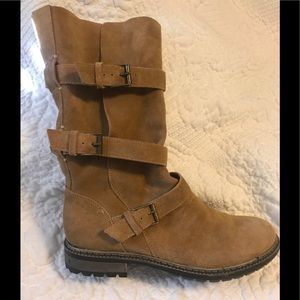 American Eagle boots